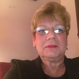 Meet your Posher, Deborah